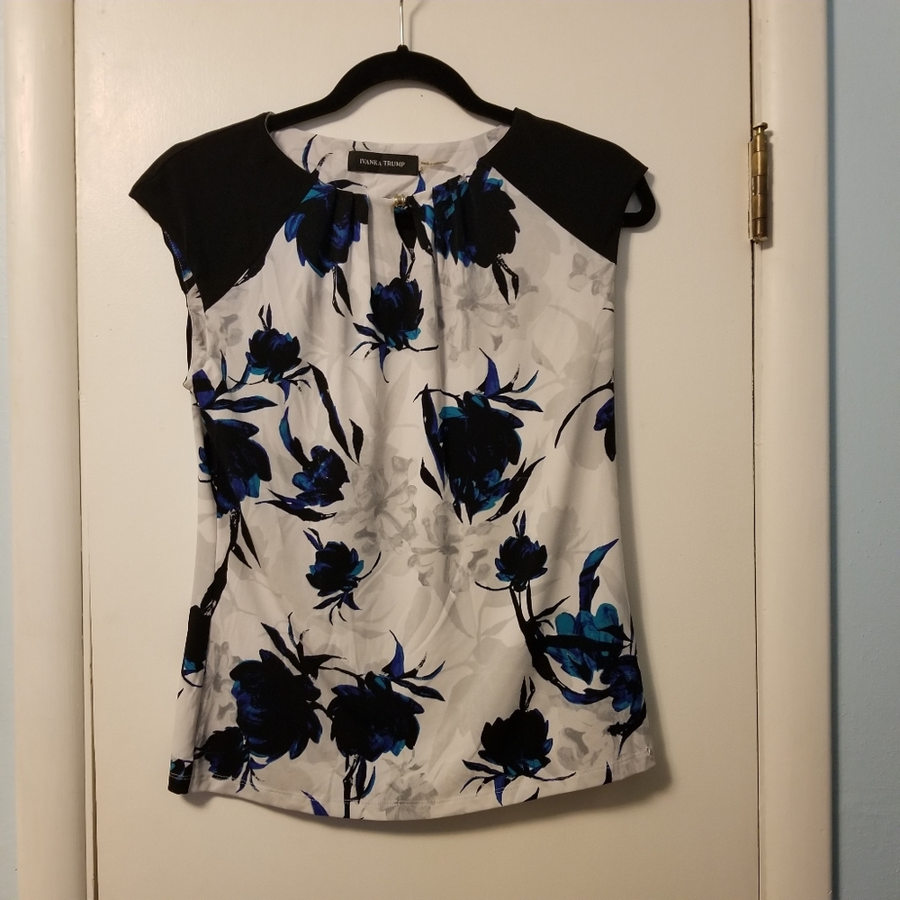 Ivanka trump sz small top